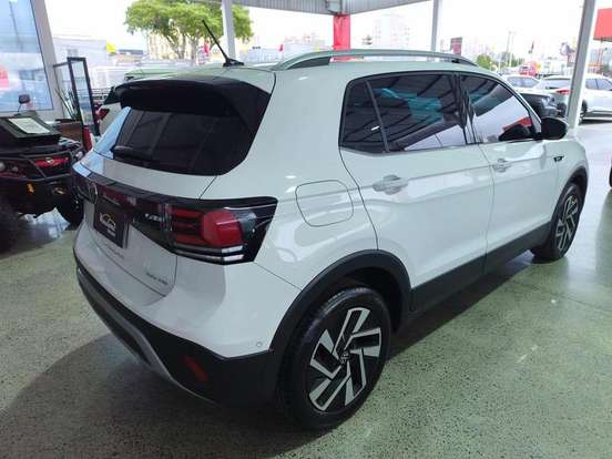 VOLKSWAGEN-T-CROSS-2025