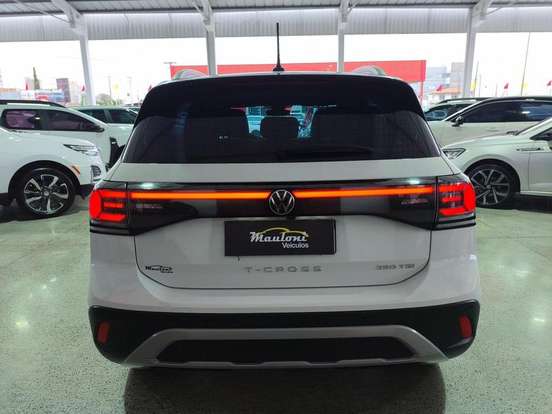 VOLKSWAGEN-T-CROSS-2025