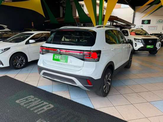 VOLKSWAGEN-T-CROSS-2024
