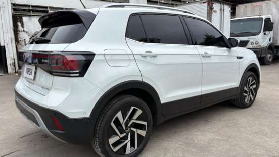 VOLKSWAGEN-T-CROSS-2026