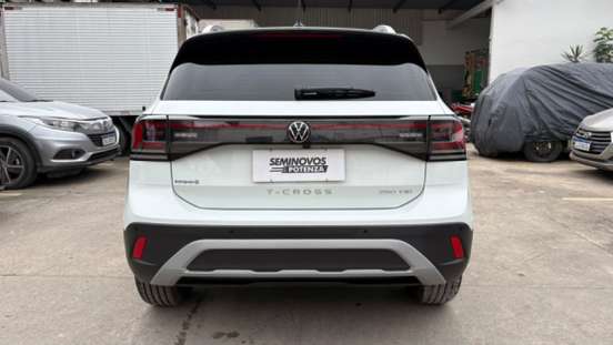 VOLKSWAGEN-T-CROSS-2026