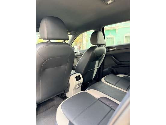 VOLKSWAGEN-T-CROSS-2019