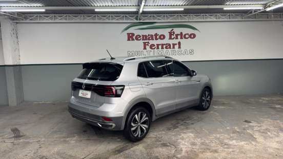 VOLKSWAGEN-T-CROSS-2021