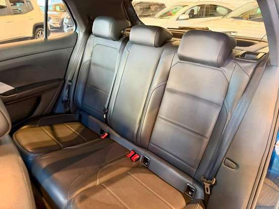 VOLKSWAGEN-T-CROSS-2021