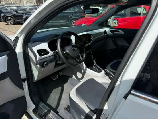 VOLKSWAGEN-T-CROSS-1.4 250 TSI TOTAL FLEX HIGHLINE AUTOMÁTICO VOLKSWAGEN-T-CROSS-2021