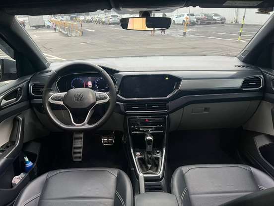 VOLKSWAGEN-T-CROSS-2024