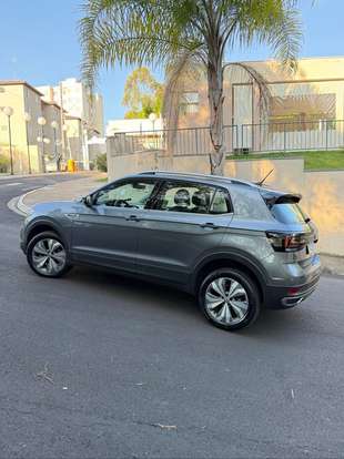 VOLKSWAGEN-T-CROSS-2020