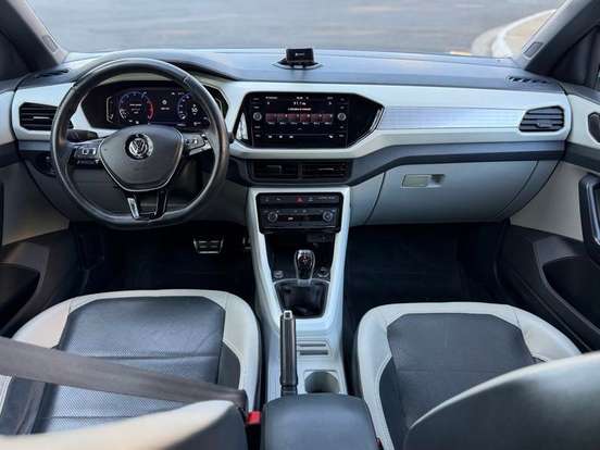 VOLKSWAGEN-T-CROSS-2020