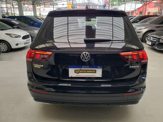 VOLKSWAGEN-TIGUAN-2018