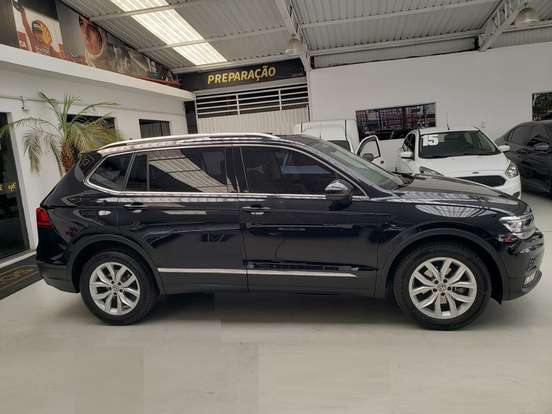 VOLKSWAGEN-TIGUAN-2018