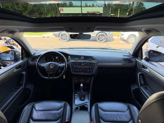 VOLKSWAGEN-TIGUAN-2018
