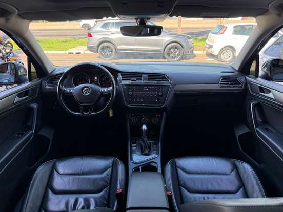 VOLKSWAGEN-TIGUAN-2018