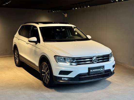 VOLKSWAGEN-TIGUAN-2018