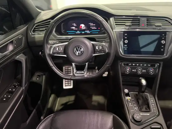 VOLKSWAGEN-TIGUAN-2020