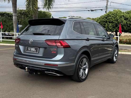 VOLKSWAGEN-TIGUAN-2019