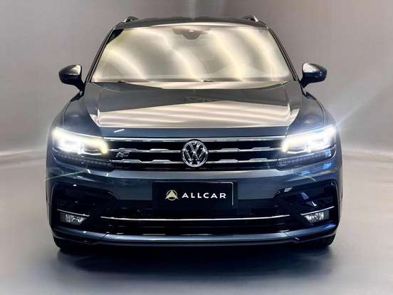 VOLKSWAGEN-TIGUAN-2021