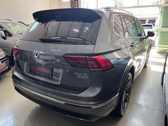 VOLKSWAGEN-TIGUAN-2018