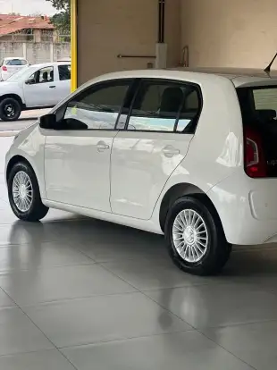 VOLKSWAGEN-UP-2016