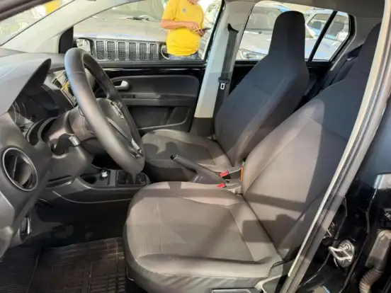 VOLKSWAGEN-UP-2019