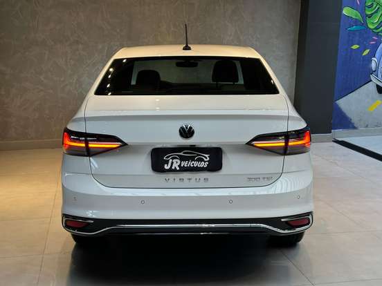 VOLKSWAGEN-VIRTUS-1.0 200 TSI HIGHLINE AUTOMÁTICO VOLKSWAGEN-VIRTUS-2024
