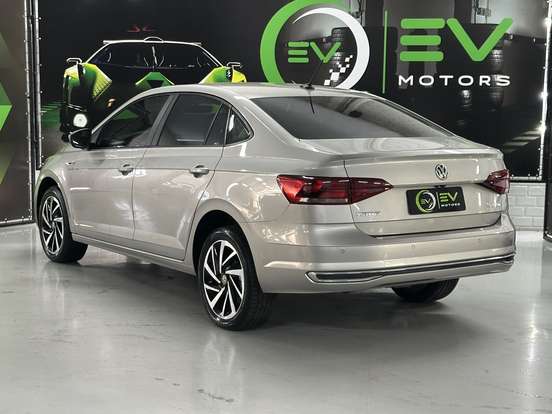 VOLKSWAGEN-VIRTUS-2022