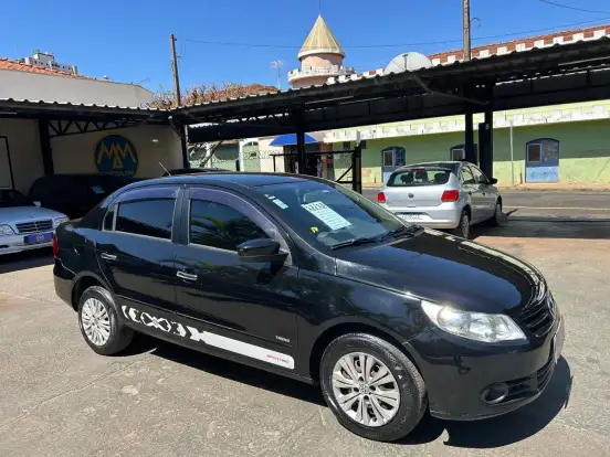 VOLKSWAGEN-VOYAGE-1.0 MI 8V FLEX 4P MANUAL VOLKSWAGEN-VOYAGE-2012