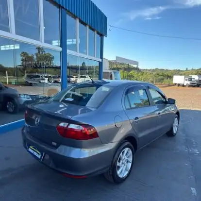 VOLKSWAGEN-VOYAGE-2021