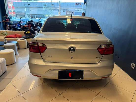 VOLKSWAGEN-VOYAGE-2014