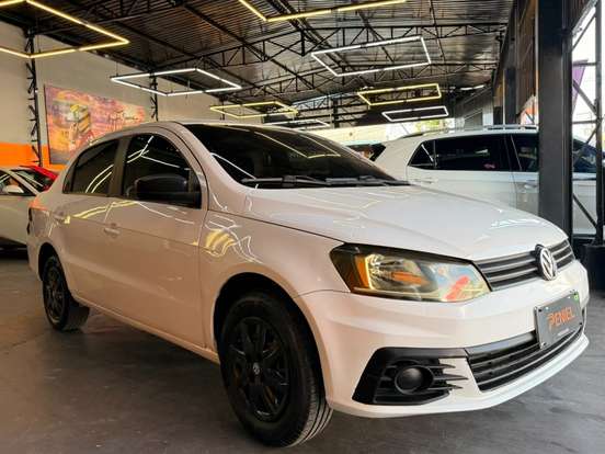 VOLKSWAGEN-VOYAGE-2018
