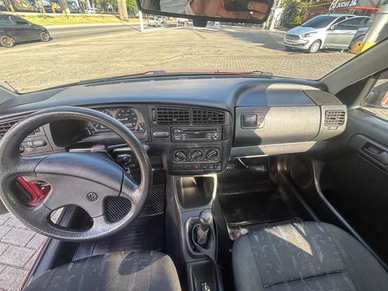 VOLKSWAGEN-GOLF-1995