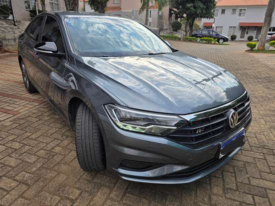 VOLKSWAGEN-JETTA-2019