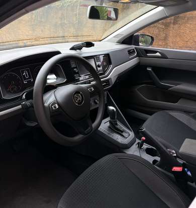 VOLKSWAGEN-POLO-2019