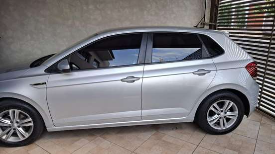 VOLKSWAGEN-POLO-2017