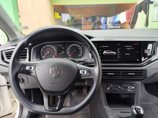 VOLKSWAGEN-POLO-2024