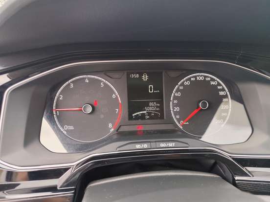 VOLKSWAGEN-POLO-2024