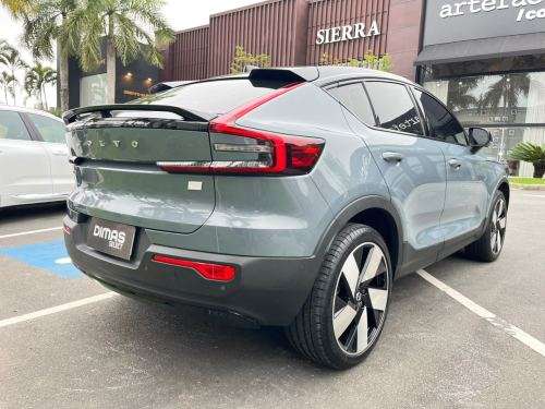 VOLVO-C40-2021