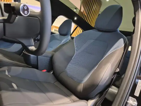 VOLVO-EX30-2026
