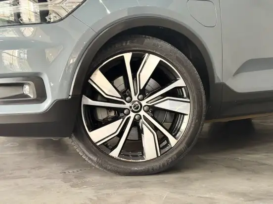 VOLVO-XC40-1.5 T5 RECHARGE R-DESIGN GEARTRONIC VOLVO-XC40-2021