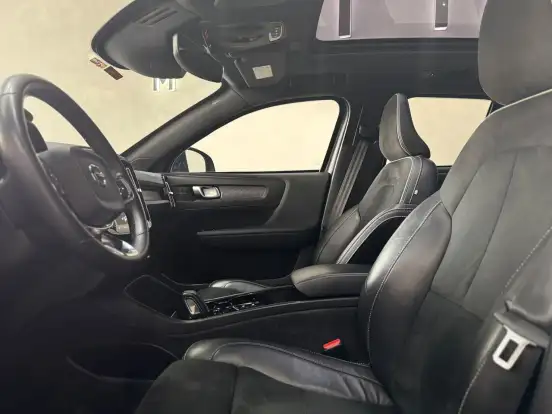 VOLVO-XC40-1.5 T5 RECHARGE R-DESIGN GEARTRONIC VOLVO-XC40-2021