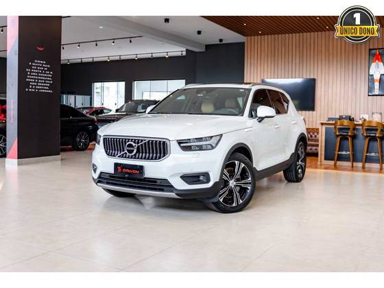VOLVO XC40 1.5 T5 RECHARGE INSCRIPTION GEARTRONIC