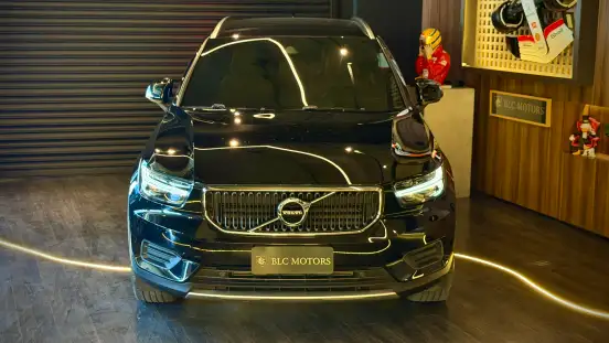 VOLVO-XC40-2019
