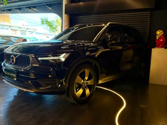 VOLVO-XC40-2.0 T5 GASOLINA MOMENTUM AWD GEARTRONIC VOLVO-XC40-2019