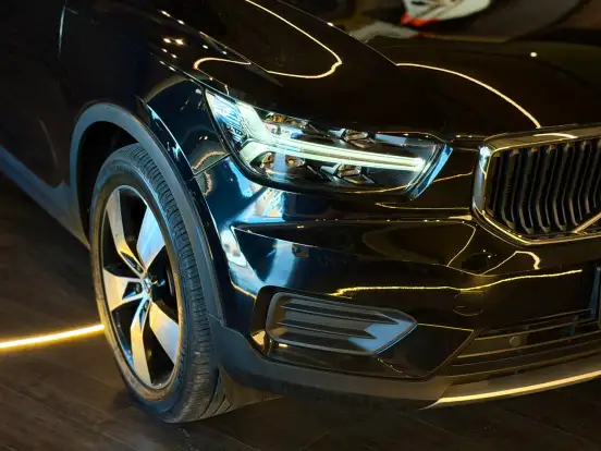 VOLVO-XC40-2.0 T5 GASOLINA MOMENTUM AWD GEARTRONIC VOLVO-XC40-2019