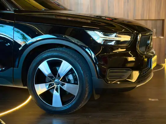 VOLVO-XC40-2.0 T5 GASOLINA MOMENTUM AWD GEARTRONIC VOLVO-XC40-2019