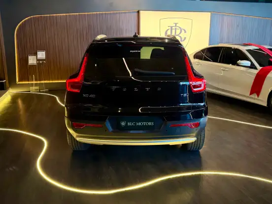 VOLVO-XC40-2.0 T5 GASOLINA MOMENTUM AWD GEARTRONIC VOLVO-XC40-2019