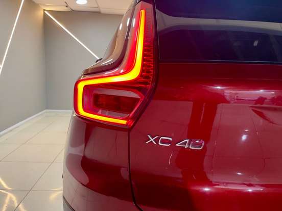 VOLVO-XC40-2.0 T5 GASOLINA R-DESIGN AWD GEARTRONIC VOLVO-XC40-2019