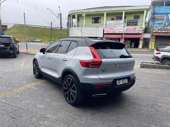 VOLVO-XC40-2.0 T5 GASOLINA R-DESIGN AWD GEARTRONIC VOLVO-XC40-2019