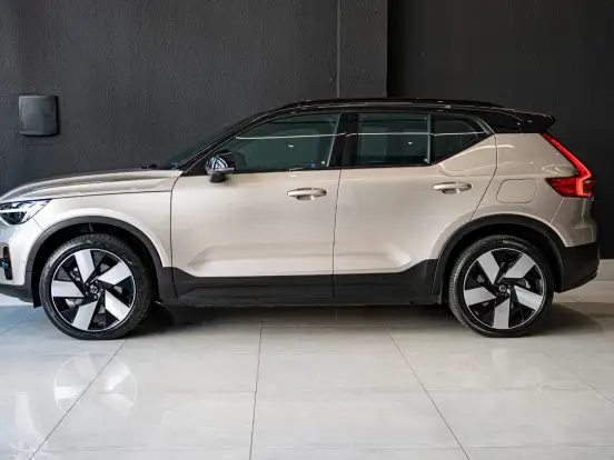 VOLVO-XC40-P8 RECHARGE TWIN ELECTRIC ULTIMATE AWD VOLVO-XC40-2023
