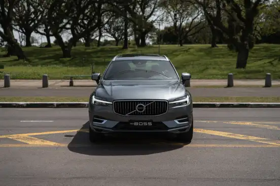 VOLVO-XC60-2021