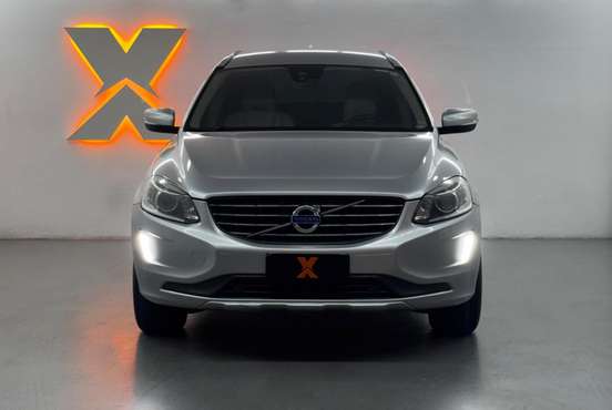 VOLVO-XC60-2015